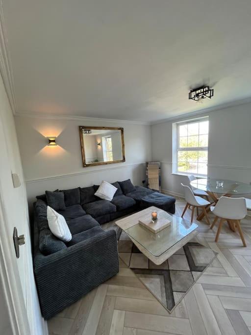 Stylish Penarth Marina Apartment Cardiff Exterior photo